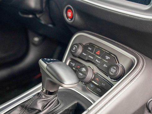 Used 2020 Dodge Challenger SRT Hellcat Redeye image 28