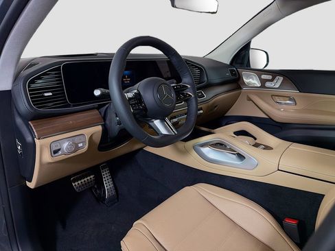 New 2026 Mercedes-Benz GLS 450 4MATIC image 10