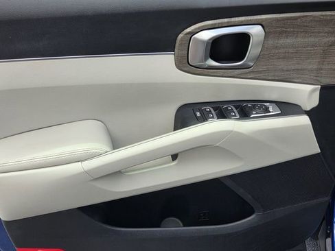 Used 2023 Kia Sorento EX w/ Panoramic Sunroof Package FWD image 20