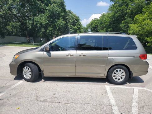 Used 2010 Honda Odyssey EX image 2