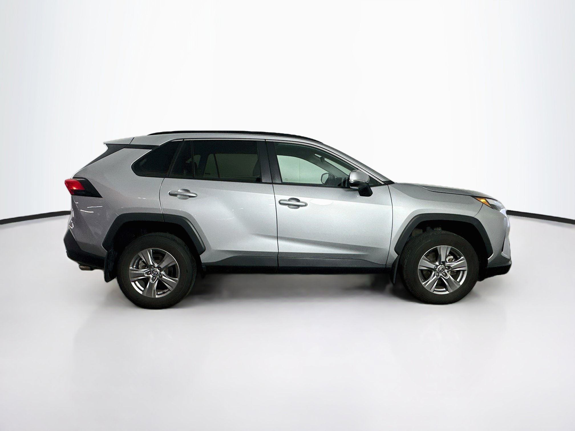 Used 2023 Toyota RAV4 XLE AWD/4WD image 10