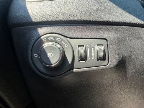 Used 2018 Jeep Compass Latitude w/ Popular Equipment Group AWD/4WD image 15