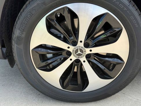 New 2026 Mercedes-Benz GLB 250 image 9