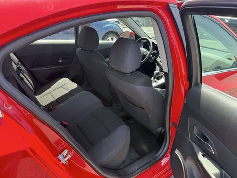 Used 2016 Chevrolet Cruze LT FWD image 18