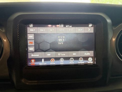 Used 2019 Jeep Wrangler Unlimited Sport S AWD/4WD image 8