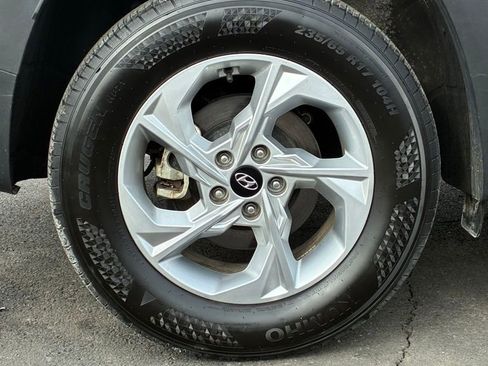 Used 2023 Hyundai Tucson SE image 48