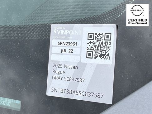 Certified 2025 Nissan Rogue SV FWD image 30