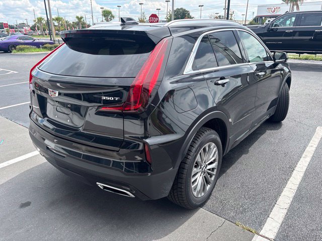 Used 2025 Cadillac XT4 Premium Luxury FWD image 6