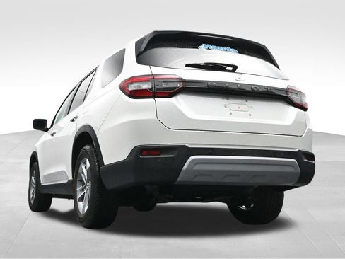 Used 2025 Honda Pilot EX-L image 36