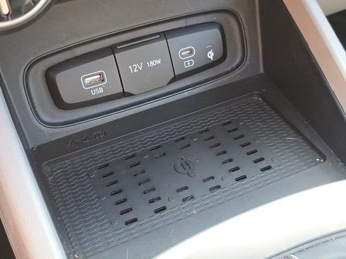 Used 2026 Hyundai Venue SEL FWD image 29