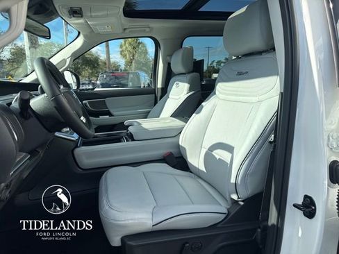 New 2026 Ford Expedition Platinum w/ Platinum Ultimate Package image 11