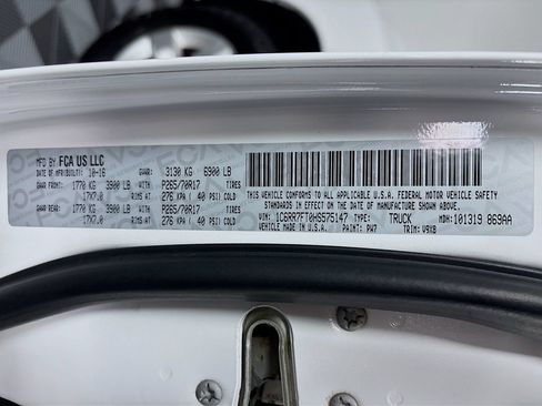 Used 2017 RAM 1500 Express AWD/4WD image 29