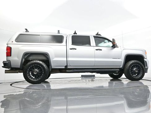 Used 2019 GMC Sierra 2500 4x4 Crew Cab w/ Sierra Convenience Package image 46