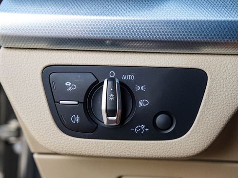 Certified 2025 Audi Q5 2.0T Premium Plus image 21