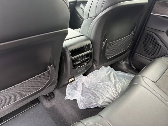 New 2026 Jeep Grand Cherokee Altitude AWD/4WD image 8