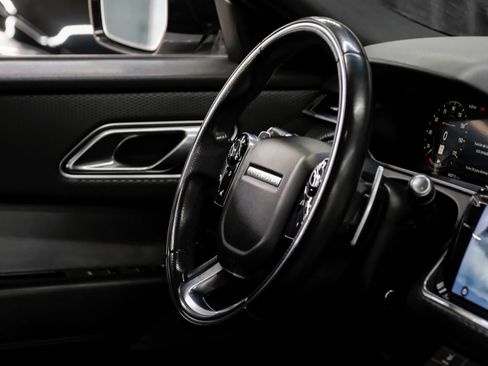 Used 2018 Land Rover Range Rover Velar R-Dynamic SE AWD/4WD image 16