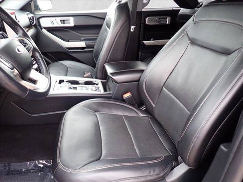 Used 2021 Ford Explorer Limited AWD/4WD image 13