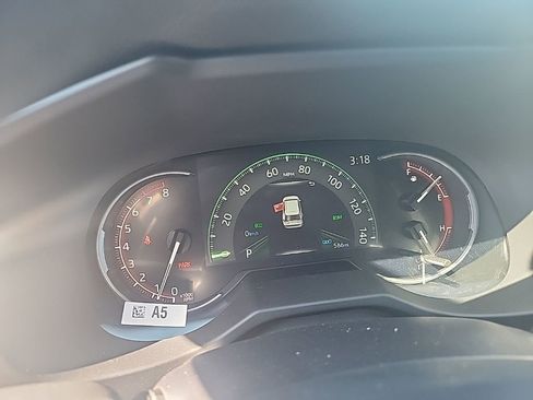 Used 2025 Toyota RAV4 XLE image 7