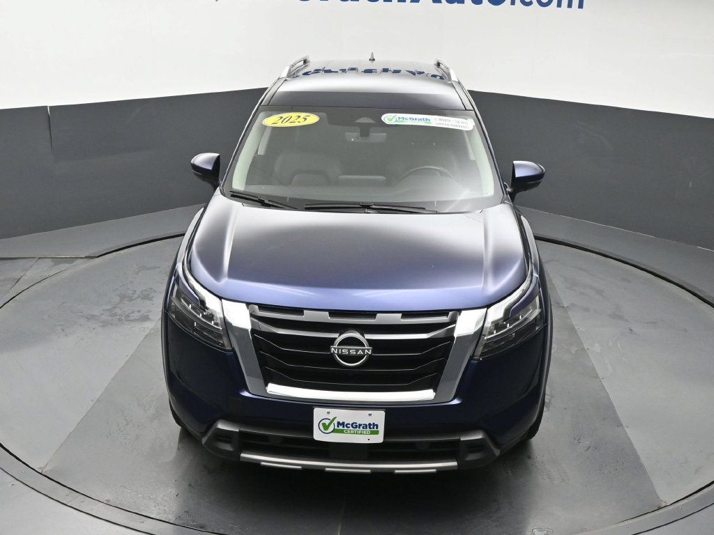 Used 2025 Nissan Pathfinder SL AWD/4WD image 27