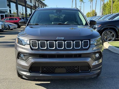Used 2022 Jeep Compass Latitude w/ Convenience Group FWD image 15