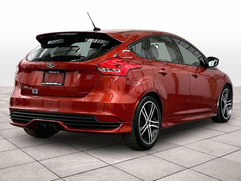 Certified 2018 Ford Focus ST FWD image 11