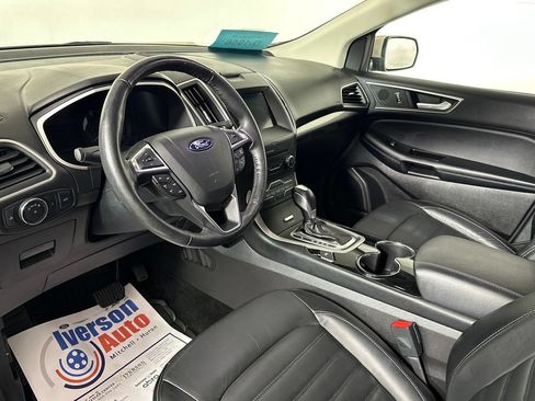Used 2017 Ford Edge SEL w/ Equipment Group 201A AWD/4WD image 21