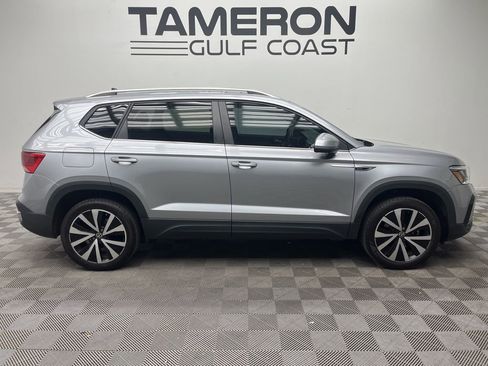 Used 2024 Volkswagen Taos SE FWD image 4