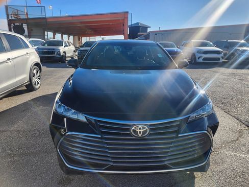 Used 2022 Toyota Avalon XLE image 6