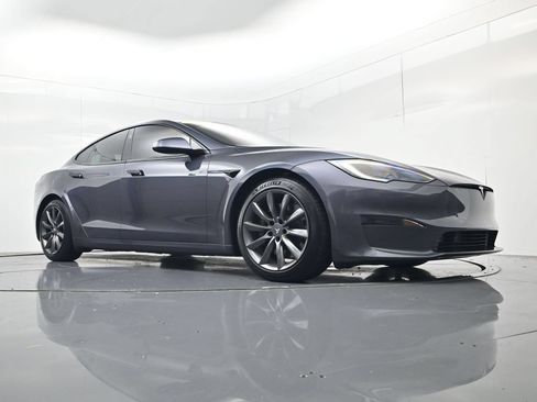 Used 2022 Tesla Model S Plaid AWD/4WD image 41