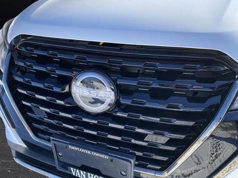 Used 2023 Nissan Kicks SR w/ SR Premium Package image 42