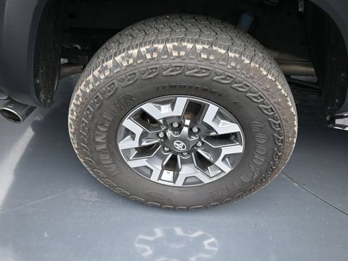 Used 2023 Toyota Tacoma TRD Off-Road AWD/4WD image 10