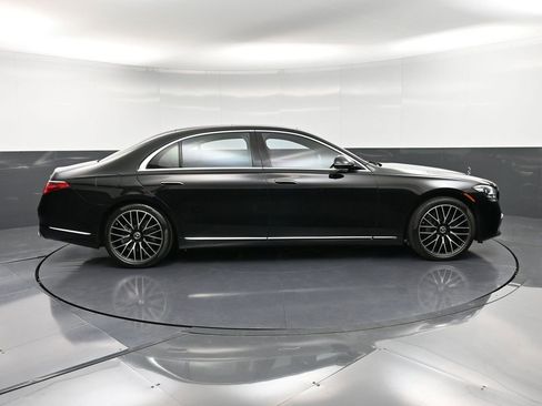 Used 2023 Mercedes-Benz S 580 4MATIC Sedan image 9