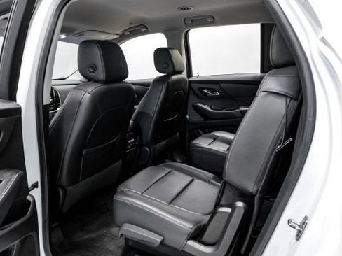 Used 2019 Chevrolet Traverse RS w/ LPO, Floor Liner Package FWD image 43