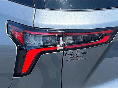 Used 2026 Chevrolet Equinox LT FWD image 29