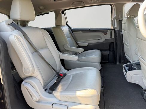 Used 2019 Honda Odyssey Elite image 9