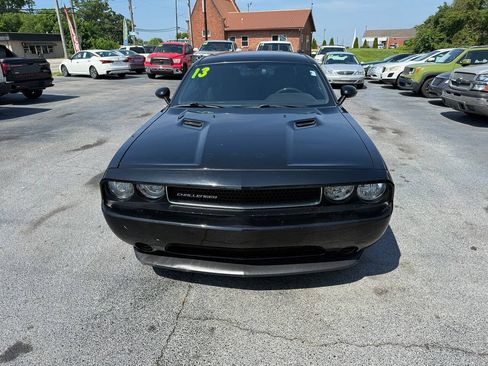 Used 2013 Dodge Challenger SXT RWD image 8