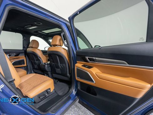 Used 2025 Kia Telluride EX X-Line AWD/4WD image 35