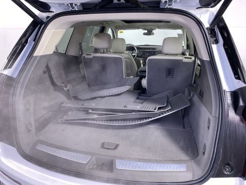 Certified 2021 Cadillac XT6 Premium Luxury w/ LPO, Floor Liner Package image 15