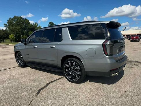 Certified 2025 Chevrolet Suburban RST w/ Advanced Technology Package AWD/4WD image 6