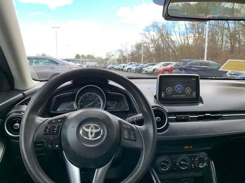 Used 2017 Toyota Yaris iA FWD image 15
