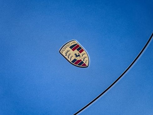 Used 2025 Porsche 718 Cayman S image 3