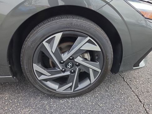 Used 2024 Hyundai Elantra SEL w/ Convenience Package image 17