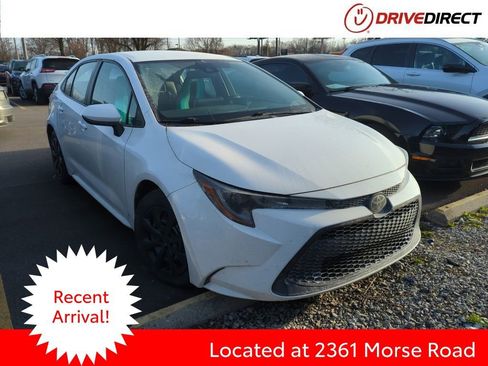 Used 2021 Toyota Corolla LE image 1