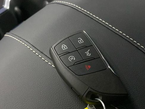 New 2025 GMC Acadia Elevation image 38