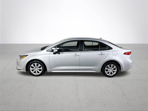 Used 2024 Toyota Corolla LE FWD image 9