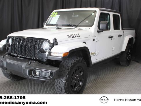 Used 2023 Jeep Gladiator Sport AWD/4WD image 3