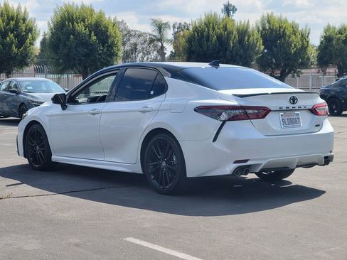 Used 2024 Toyota Camry XSE FWD image 3