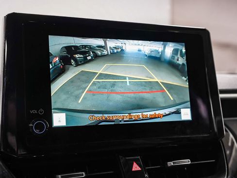 Certified 2025 Toyota Corolla Cross XLE FWD image 26