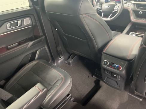 Used 2025 Ford Explorer ST AWD/4WD image 25