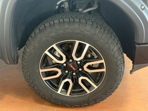 Used 2020 GMC Sierra 1500 AT4 w/ AT4 Premium Package AWD/4WD image 11